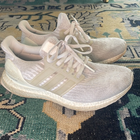 Adidas womens ulta boosts size 7 - Picture 3 of 3